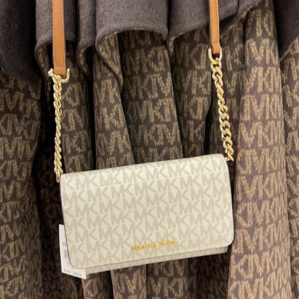 MICHAEL KORS Jet Set Travel Medium Phone Xbody Bag - Picture 16 of 16
